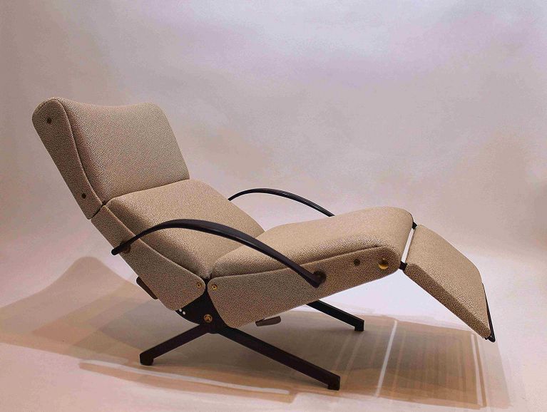 Complete refurbishment of a P40 TECNO armchair by designer Osvaldo Borsani - Fabric by Lelievre