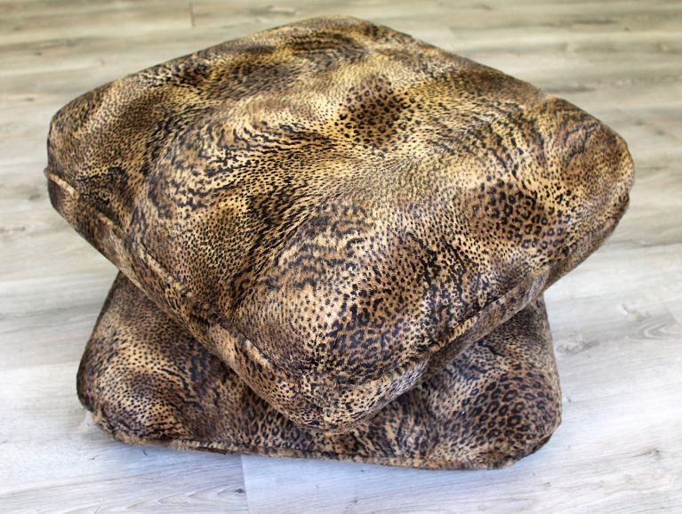 Couverture d'un pouf ottoman - Tissu éditeur Lelièvre Lynx - fauve
