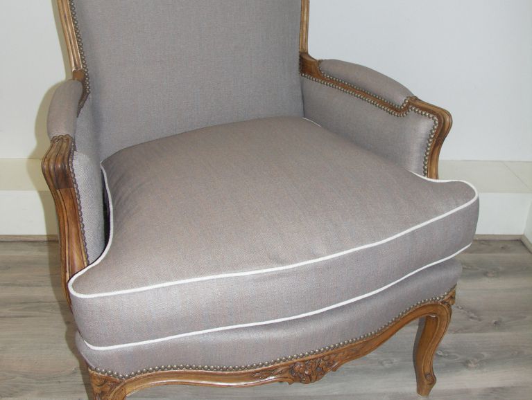Complete réfection of Bergere armchair Louis XV with cushion- Fabric editor Casamance studded finish