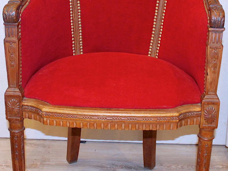 Couverture d'un fauteuil Louis XVI - Tissu éditeur Casal collection Amara finition cloutée