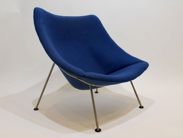Réfection complète d'un fauteuil modèle Oyster F157 du designer Pierre Paulin - Tissu de l'éditeur Kvadrat