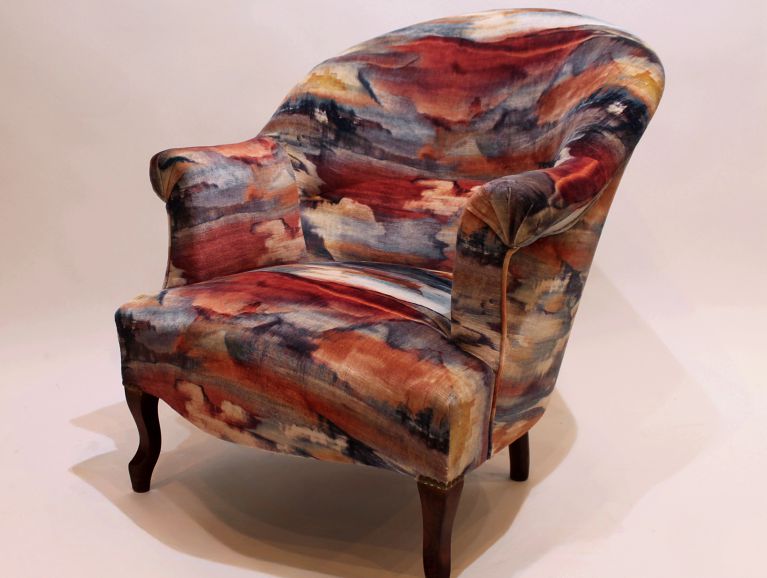 Réfection complète d'un fauteuil crapaud , tissu de l'éditeur Jane Churchill.